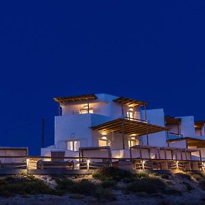 Salt Suites Milos